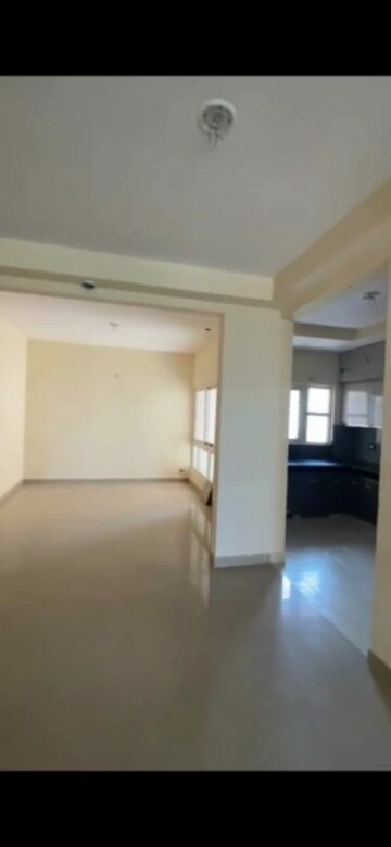 Room in 4 BHK Apartment at UPAVP Ganga Yamuna And Hindon Enclave, Pratap Vihar – for Rent