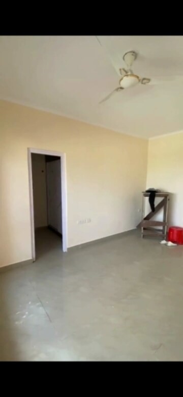 Room in 4 BHK Apartment at UPAVP Ganga Yamuna And Hindon Enclave, Pratap Vihar – for Rent