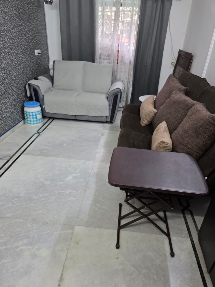 Living Room, ng-complex 2 Bedroom 789 Sq.Ft. Apartment In Andheri East Mumbai 9114231