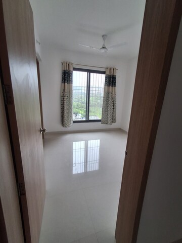 Room in 3 BHK Apartment at Sankla Sommet, Bhugaon – for Rent
