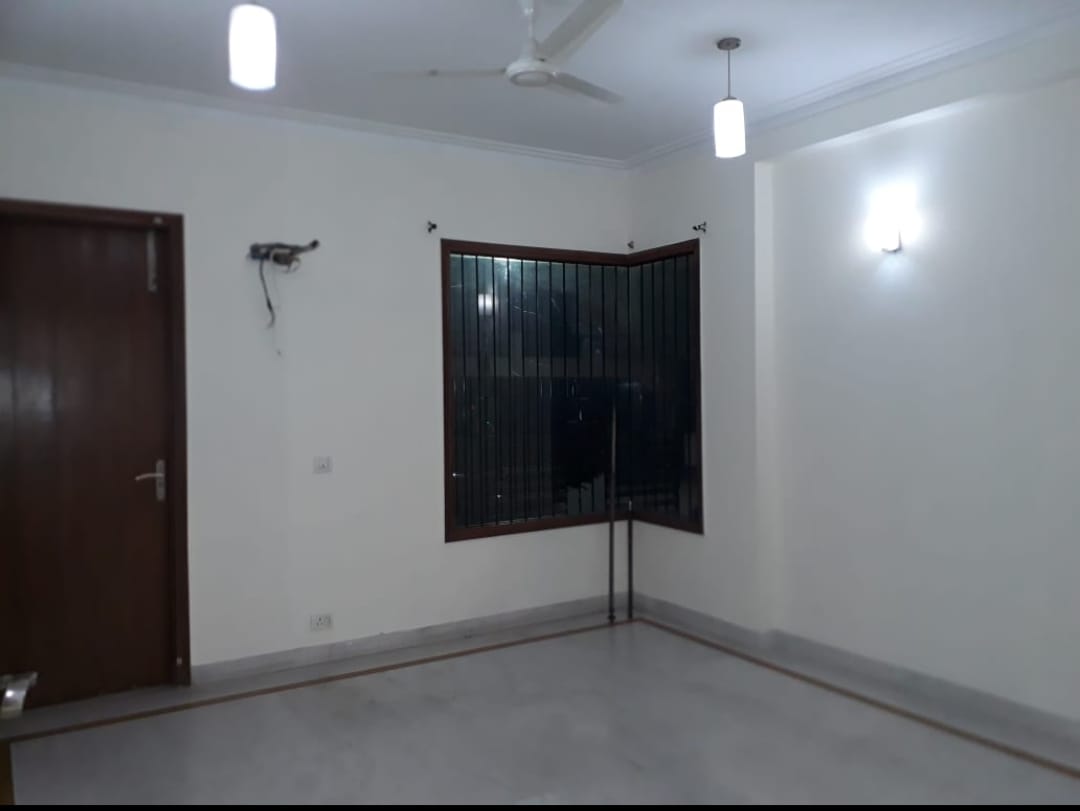 2 BHK Apartment For Rent in Gaur City 2 - 14th Avenue