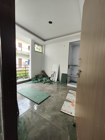 Bedroom in 2 BHK Independent House at Katwaria Sarai – for Rent