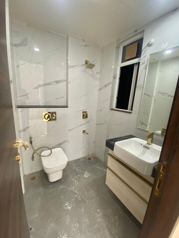 Bathroom in 3 BHK Apartment at Smart World Orchard, Sector 61 – for Rent
