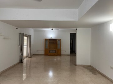 Room in 3 BHK Apartment at Ashok Nagar – for Rent