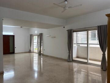 Room in 3 BHK Apartment at Ashok Nagar – for Rent