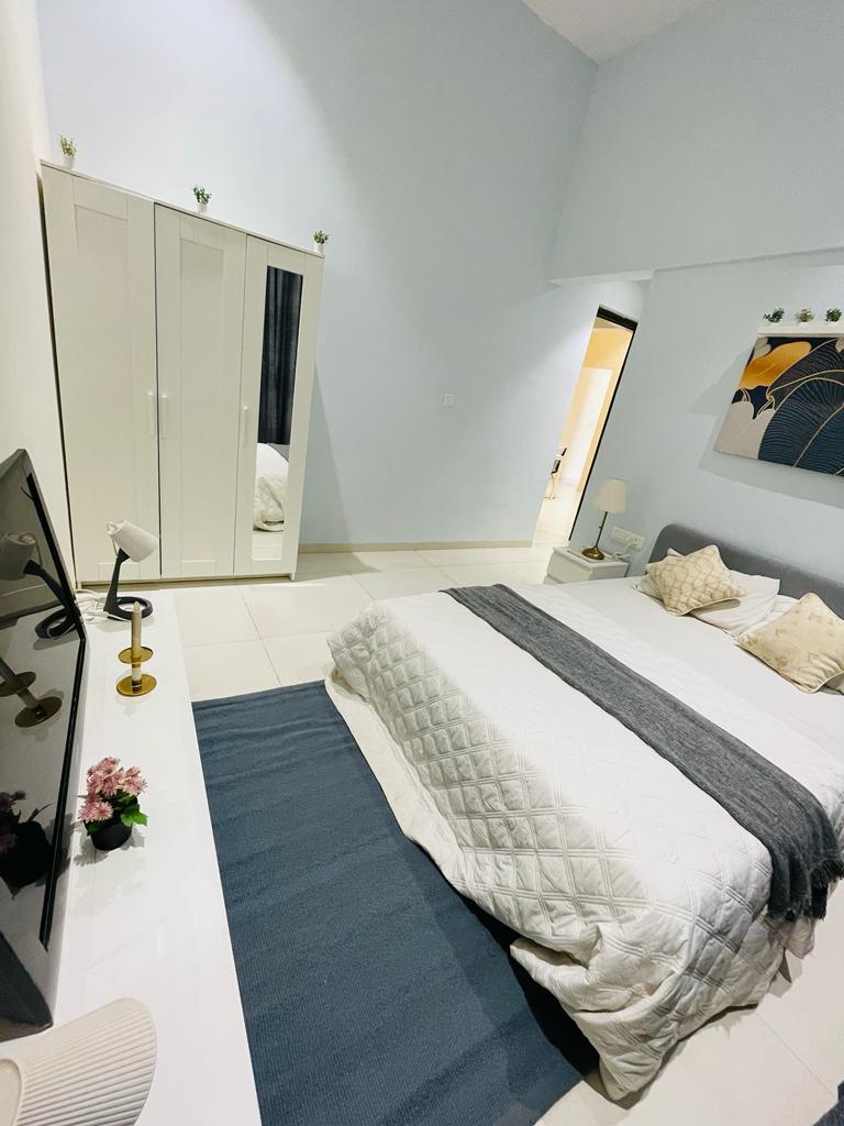 4 BHK + Pooja Room,Servant Room,Extra Room Apartment For Sale in Arihant Sky