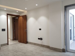 Room in 4 BHK Builder Floor at Sushant Lok I – for Sale