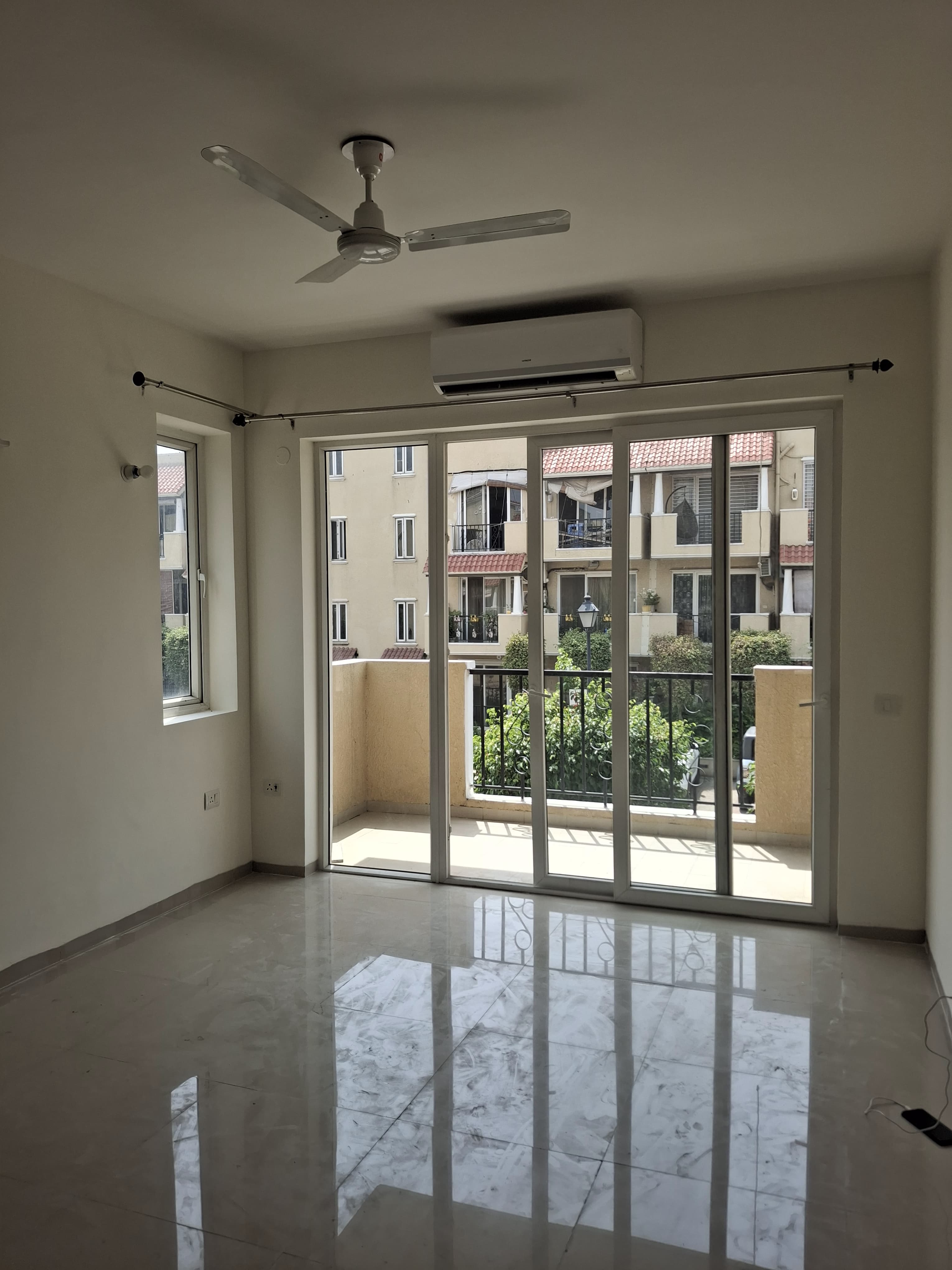 3 BHK + Pooja Room Apartment For Rent in Emaar Emerald Floors Premier