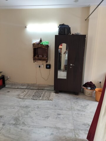 Room in 1 BHK Builder Floor at M3M Atrium, Sector 57 – for Rent