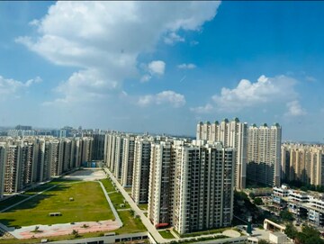 2 BHK Apartment – Exterior View View at Amrapali Golf Homes, Sector 4 Greater Noida - for Rent