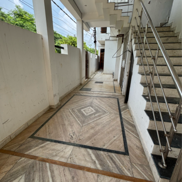 Balcony in 6 BHK Independent House at Gomti Nagar – for Rent