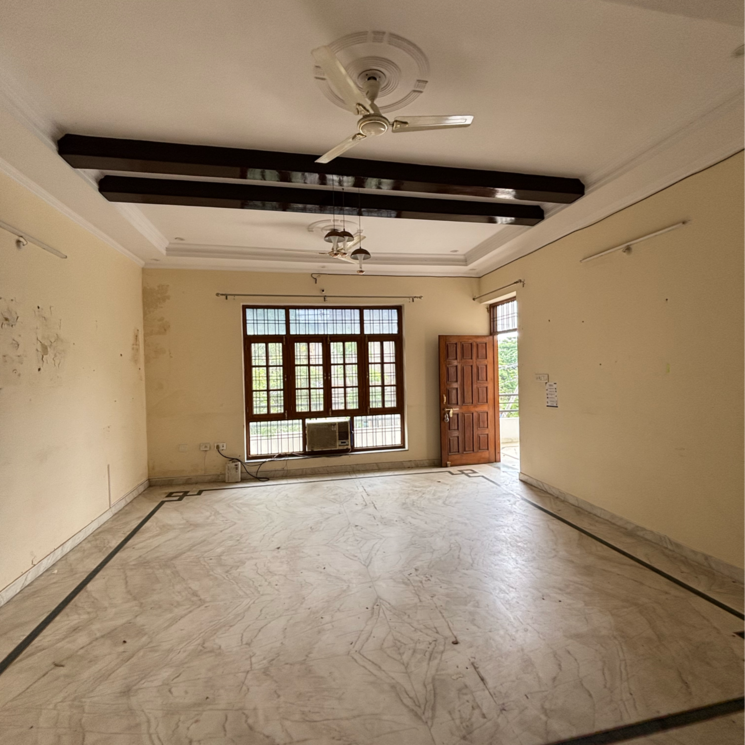 Room, gomti nagar 6 Bedroom 4000 Sq.Ft. Independent House In Gomti Nagar Lucknow 9114406