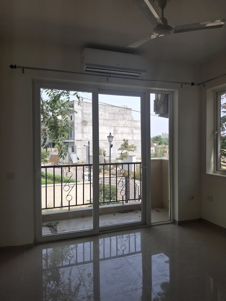 Room, emaar-emerald-floors-premier 3 Bedroom 1600 Sq.Ft. Apartment In Sector 65 Gurgaon 9114403