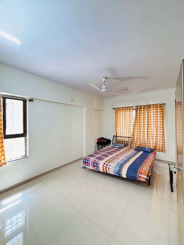 Bedroom, shiv-darshan-wakad 3 Bedroom 1000 Sq.Ft. Apartment In Wakad Pune 9114463