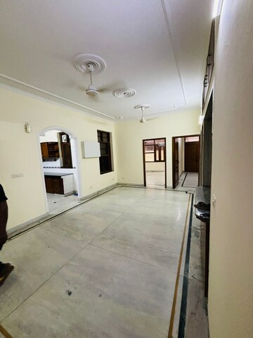 Building Lobby in 2 BHK Apartment at Gaur City 7th Avenue, Sector 4 Greater Noida – for Rent