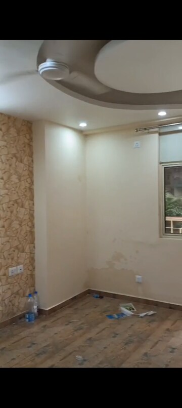 Room in 3 BHK Apartment at KW Srishti, Raj Nagar Extension – for Rent