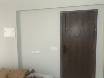 Room in 2 BHK Apartment at Signature The Millennia 2, Sector 37d – for Rent