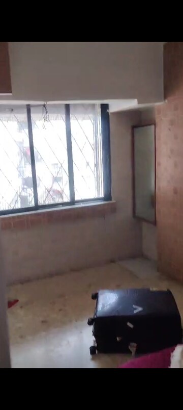 Room in 2 BHK Apartment at Andheri Green Field Towers, Jogeshwari East – for Rent