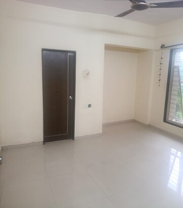 Room in 2 BHK Apartment at Haware Estate, Kasarvadavali – for Rent