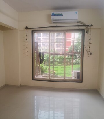 Room in 2 BHK Apartment at Haware Estate, Kasarvadavali – for Rent