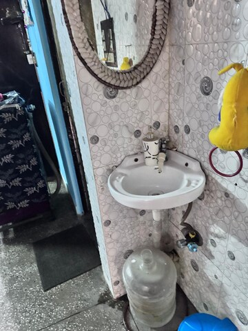 Bathroom in 2 BHK Builder Floor at Vaishali Sector 3 – for Rent