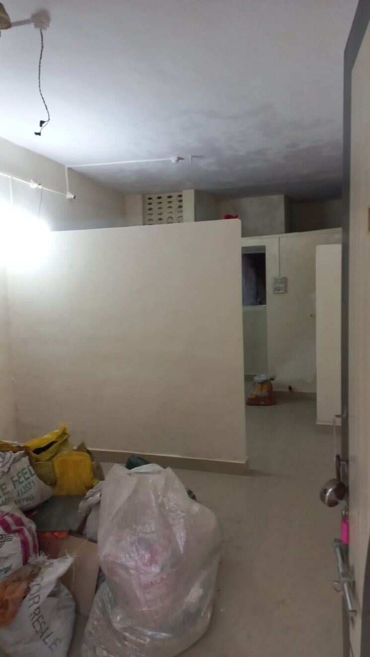 Bathroom, rajendra-apartment 1 RK 300 Sq.Ft. Independent House In Dhankawadi Pune 9114562