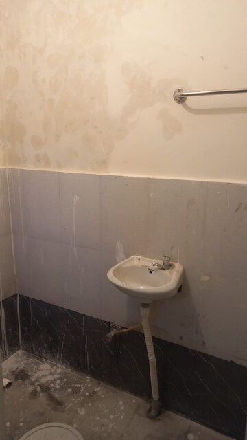 Bathroom in 1 RK Independent House at Rajendra Apartment, Dhankawadi – for Rent