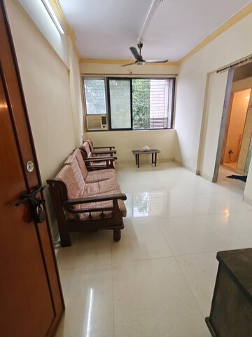 1 BHK Apartment For Rent in Shree Ram Bhavan, Malad West