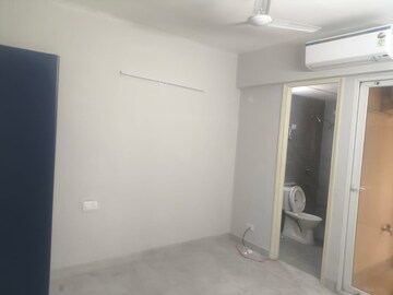 Room in 2 BHK Apartment at Signature The Millennia 2, Sector 37d – for Rent