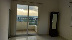 4 BHK + Servant Room Apartment For Sale in Prestige Lakeside Habitat