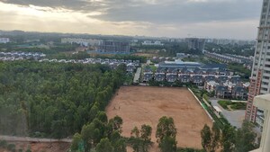 Plot Area in 4 BHK Apartment at Prestige Lakeside Habitat, Varthur – for Sale