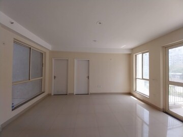 Room in 3 BHK Apartment at Imperia Esfera, Sector 37c – for Sale