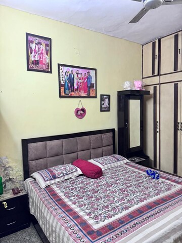 Bedroom in 2 BHK Builder Floor at Vaishali Sector 3 – for Rent