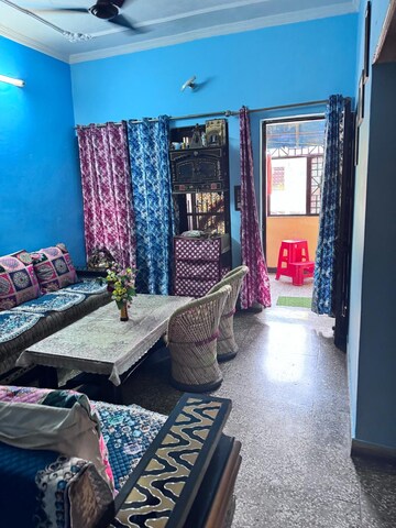 Living Room in 2 BHK Builder Floor at Vaishali Sector 3 – for Rent