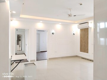 Room in 3 BHK Apartment at Imperia Esfera, Sector 37c – for Sale