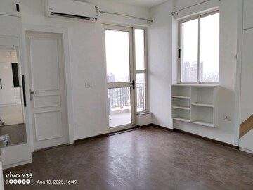 Room in 3 BHK Apartment at Imperia Esfera, Sector 37c – for Sale