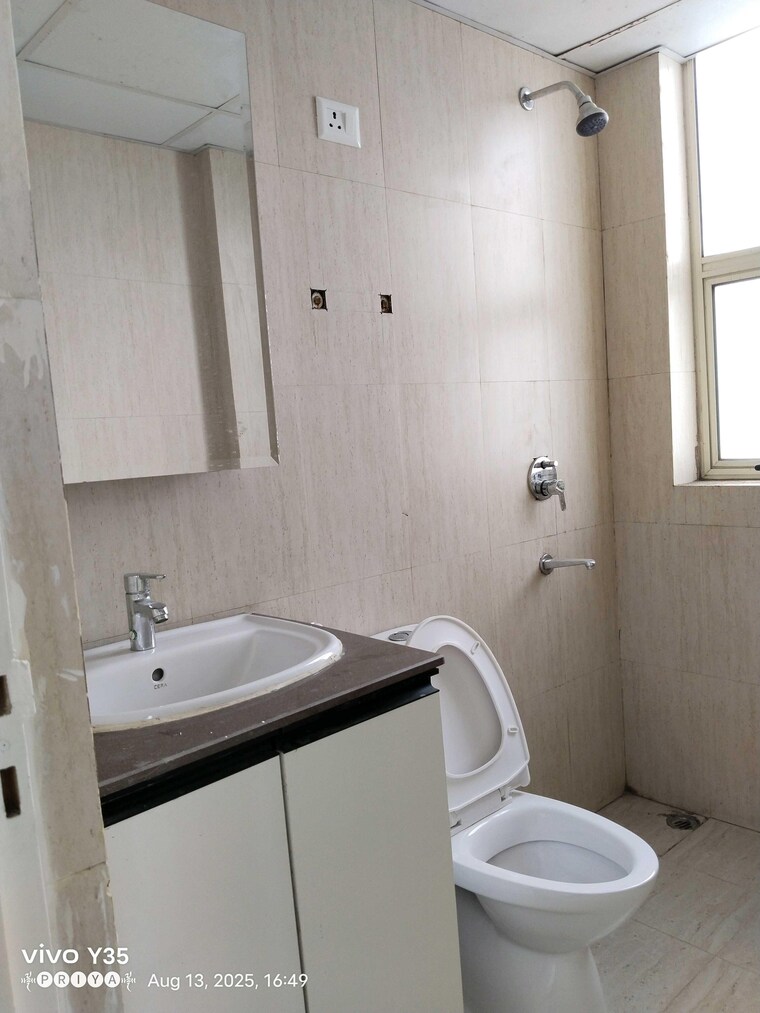 Bathroom, imperia-esfera 3 Bedroom 2053 Sq.Ft. Apartment In Sector 37c Gurgaon 9114606