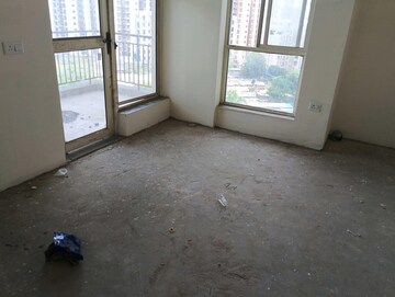 Room in 3 BHK Apartment at Imperia Esfera, Sector 37c – for Sale