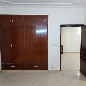 Room in 2 BHK Villa at Eros Rosewood Villas, Rosewood City – for Rent