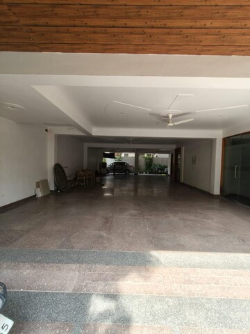 Parking in 3 BHK Builder Floor at Sector 5 – for Rent