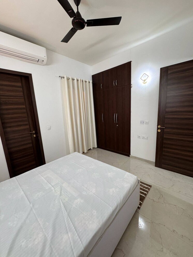 Bedroom, smart-world-orchard 3 Bedroom 1680 Sq.Ft. Apartment In Sector 61 Gurgaon 9114651