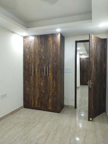 Room in 2 BHK Builder Floor at Saket – for Rent