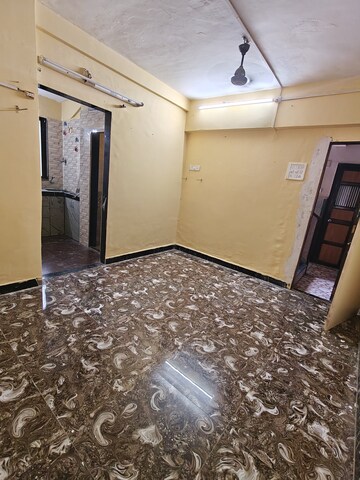 Bedroom in 1 BHK Apartment at Malad West – for Rent