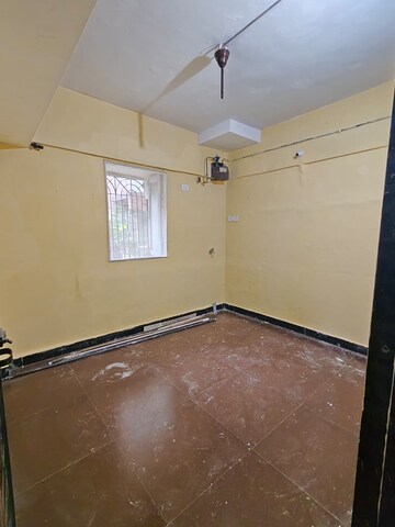 Room in 1 BHK Apartment at Malad West – for Rent