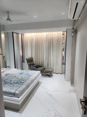 Bedroom in 3.5 BHK Apartment at Vashi Sector 29 – for Sale
