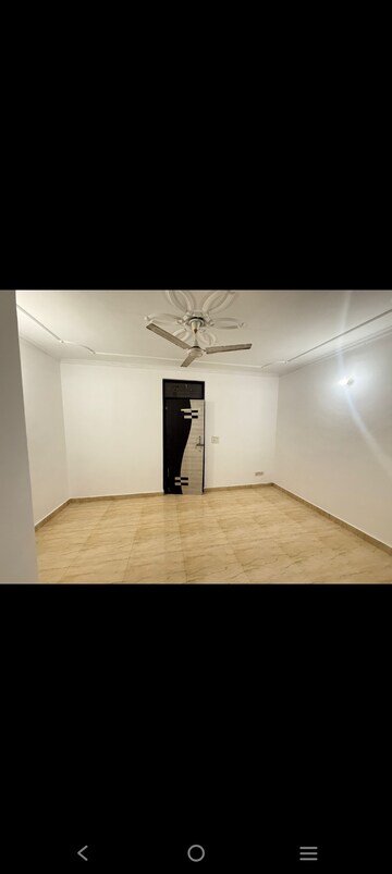 Room in 1 BHK Builder Floor at Saket – for Rent