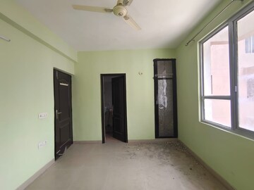 Room in 2.5 BHK Apartment at RPS Savana, Sector 88 – for Rent