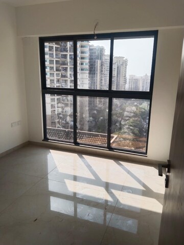 Room in 2 BHK Apartment at Godrej Urban Park, Chandivali – for Rent
