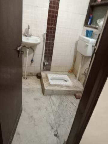 Bathroom in 1 BHK Builder Floor at Neb Sarai – for Rent