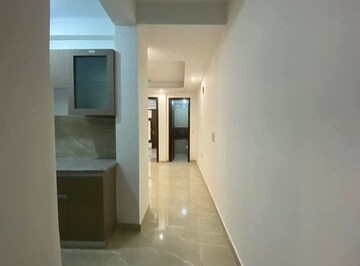 Building Lobby in 1 BHK Builder Floor at Saket – for Rent